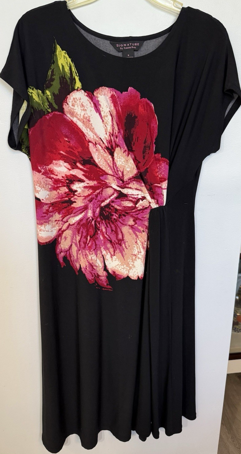 Signature by Robbie Bee Black Floral Knit Stretch Shift Dress Round Neck 8