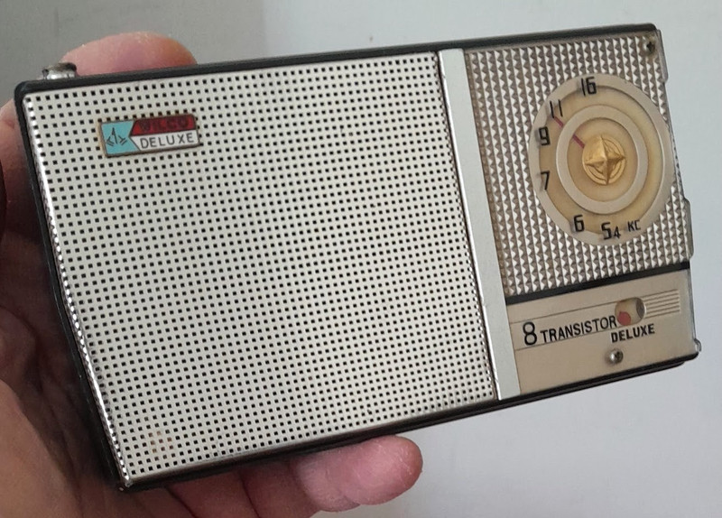 VINTAGE 1962 WILCO Deluxe ST88 Pocket 8 Transistor Radio Japan Very Pretty!!