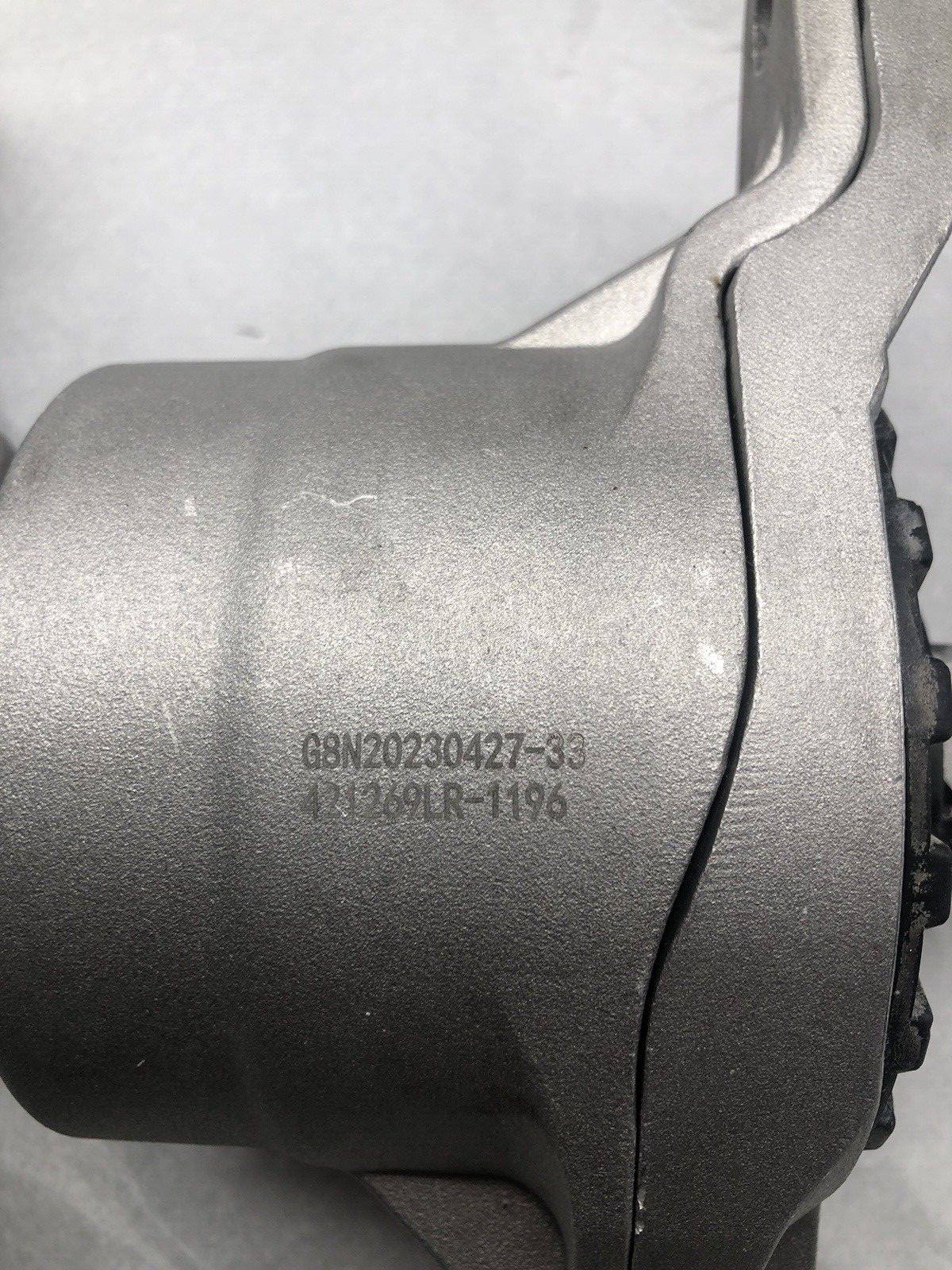 Maserati Ghibli Right Engine mount P/N 670003628