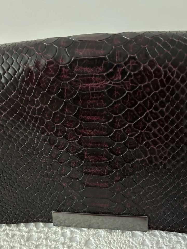 Alice and Olivia Maroon Leather Crossbody Snake Skin Handbag. - Image 2 of 4