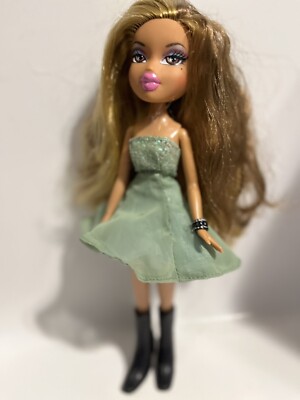 Bratz doll, Yasmin With clothes and boots