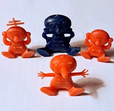 4 VTG 1950  s Nabisco Shredded Wheat Spoonman Spoon Sitter Space Aliens Red Blue