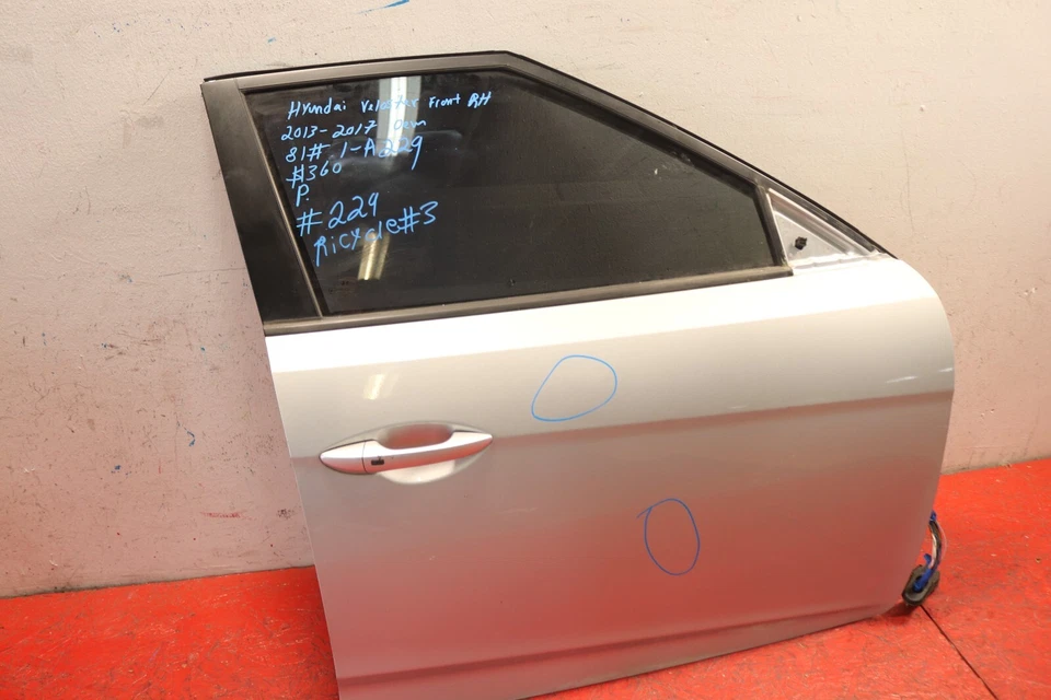 2013 2017 HYUNDAI VELOSTER RIGHT SIDE FRONT DOOR OEM Foto 2 de 4