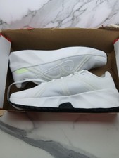 M Nike Metro TEK UK8.5 Women's Sumit White  New Has Small Spot On 1 Shoe See Pic