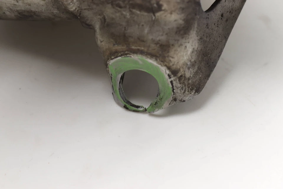 AUDI R8 2009-2012 2014-2015 - Depósito de aceite del motor 420115373C Foto 4 de 4