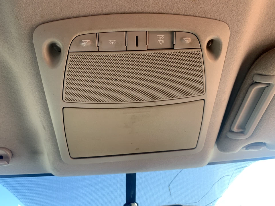 2013-2015 Nissan LEAF Overhead Console Dome Map Light Lamp OEM 26430-C991A - Image 2 of 2