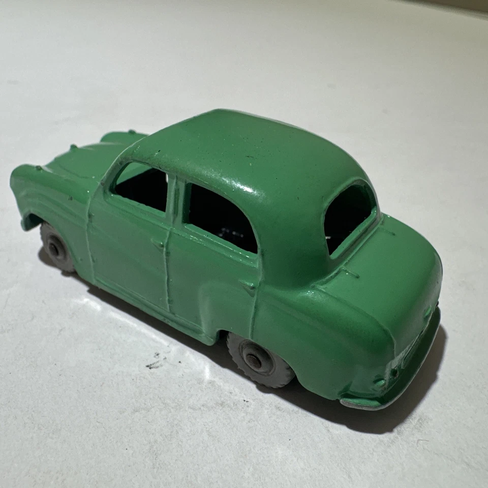 VINTAGE ORIGINAL DINKY TOYS #160 AUSTIN A30 SALOON GREEN MECCANO ENGLAND DIECAST - Image 4 of 4