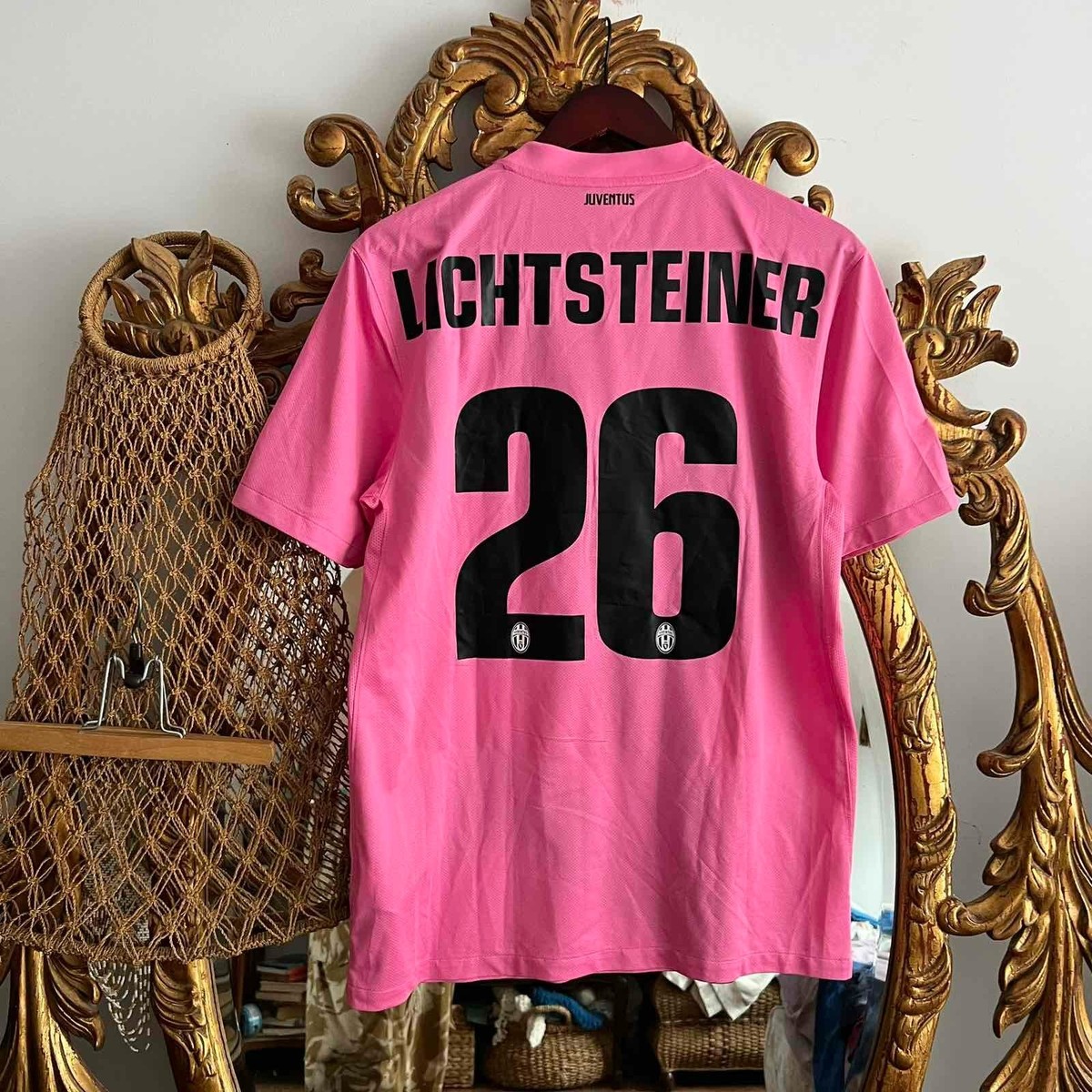 Juventus Nike 2012-2013 Lichtsteiner #26 Pink Soccer Jersey Sz M