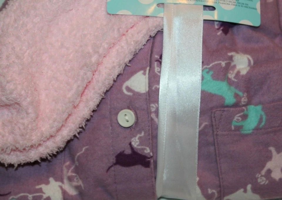 Camisa para dormir de franela de gran tamaño púrpura Pink K para mujer con calcetines acogedores - gatos y perros Foto 4 de 4