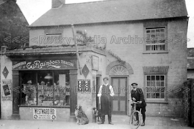 EEA-1 Unidentified Shop Front, Unlocated. Foto