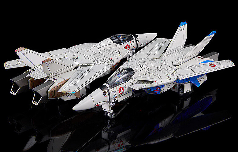 Macross Robotech VF-1A Fighter Valkyrie Max / Hayao 1/72 Scale