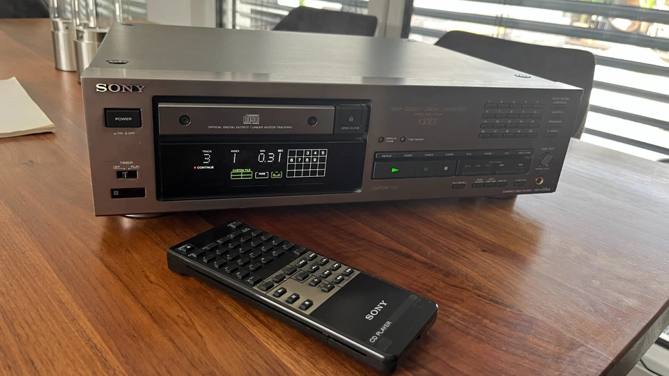 SONY CDP-X33ES CD-Player Titan mit Fernbedienung und Anleitung - selten