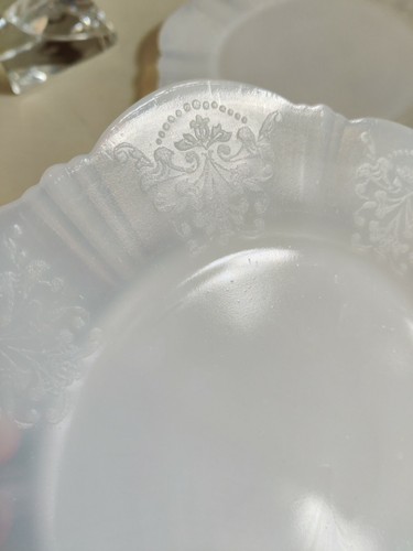 Ten (10) Macbeth Evans Monax American Sweetheart Depression 8" Glass Plates - Picture 4 of 5