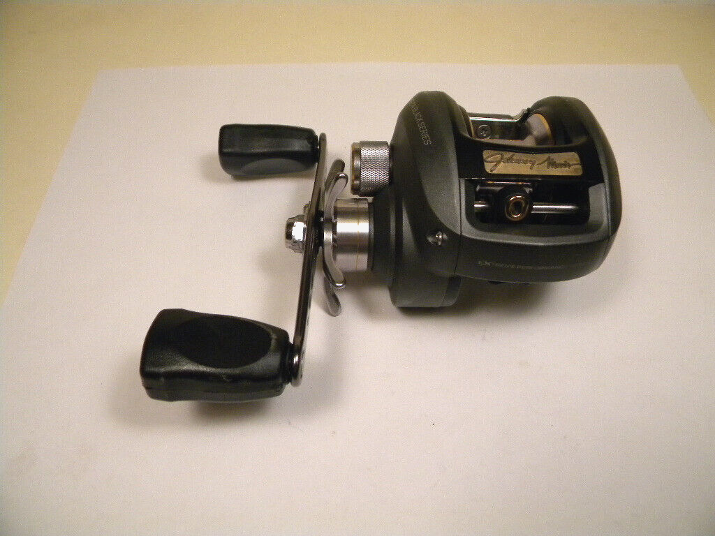 BPS Johnny Morris Carbon Black Series XPS JCB10HA High Speed baitcast