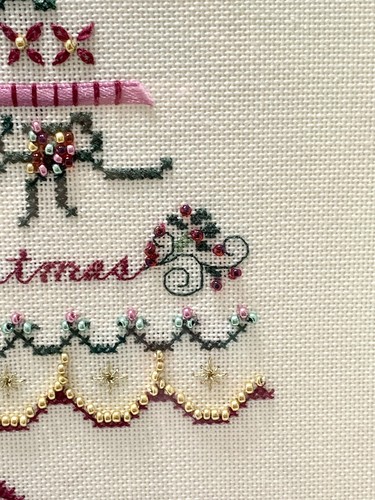 'Merry Christmas' Completed Framed Cross Stitch Beaded and Metallic Thread - Picture 5 of 12