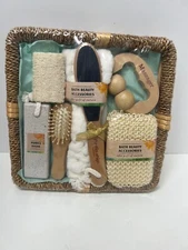 7 Pc Bath/Spa Gift Set / Bath & Beauty Accessories Gift Basket New & Sealed