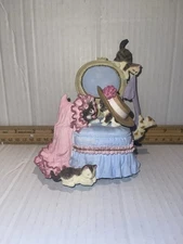 San Francisco Music Box Cat Kitties On Chair Figure You Are So Beautiful