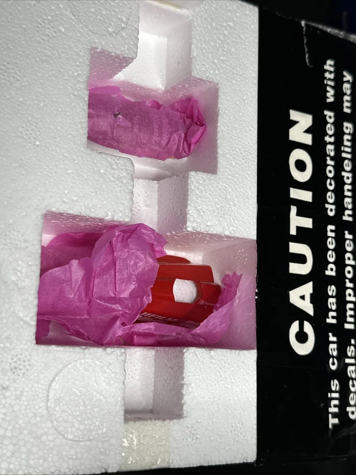 Action CART 1:18 1999 Target Chip Ganassi Reynard J.P. Montoya Indy Champion - Image 3 of 4