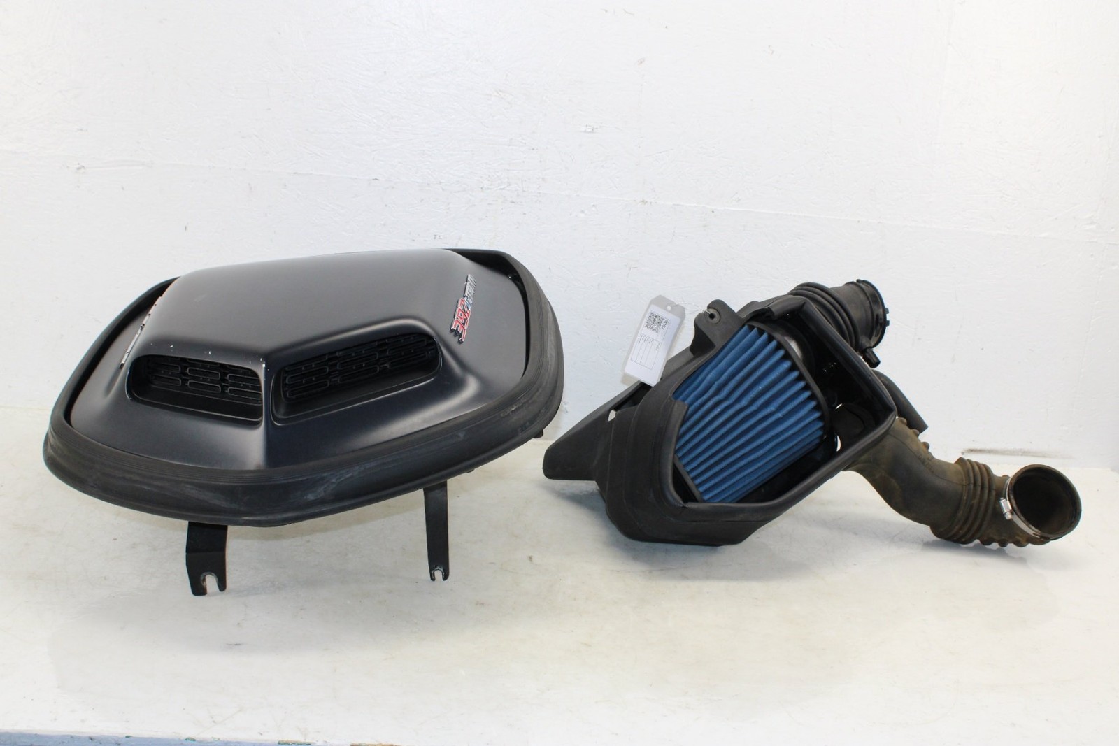 2018-2023 Dodge Challenger 6.4l Shaker Scoop/ Air Intake OEM PV34