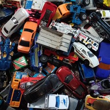 1 POUND of Diecast Cars  Hotwheels, Matchbox, and More  Unsearched