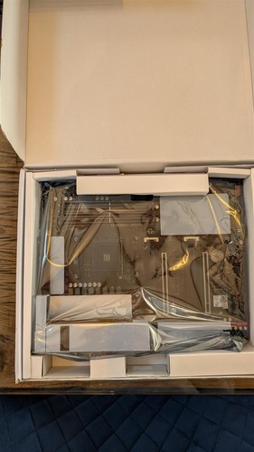 Gigabyte B550 Vision D AM4 AMD B550 DDR4 ATX Motherboard (B550 VISION D) - Picture 2 of 8