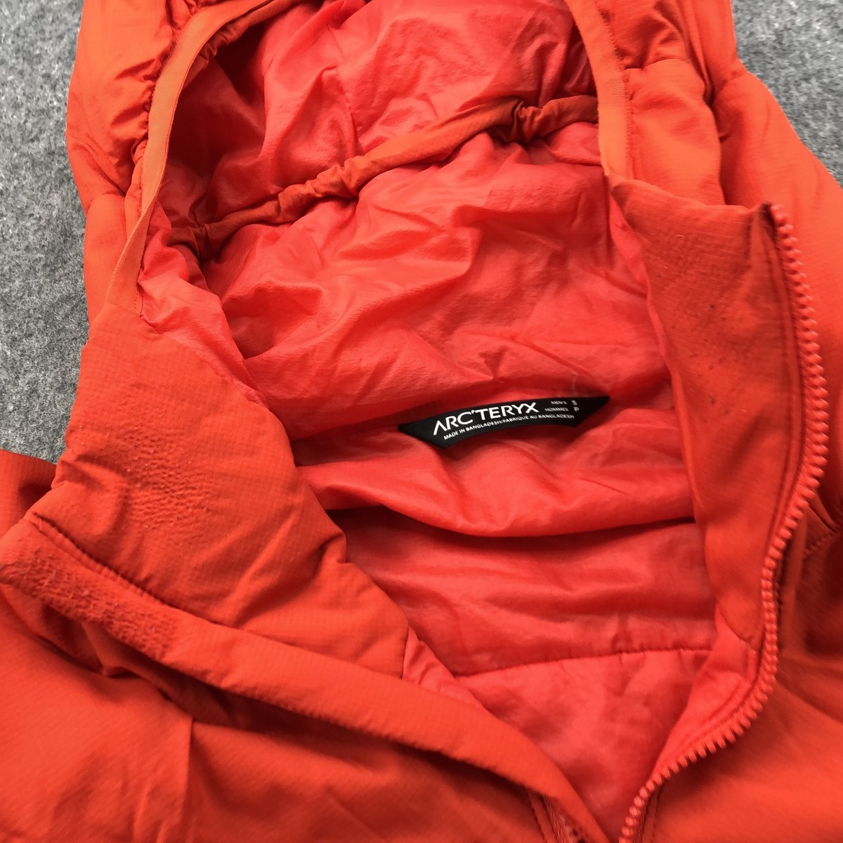 Arc'teryx Jacket Mens Small Red Hooded Insulated Full Zip Atom LT