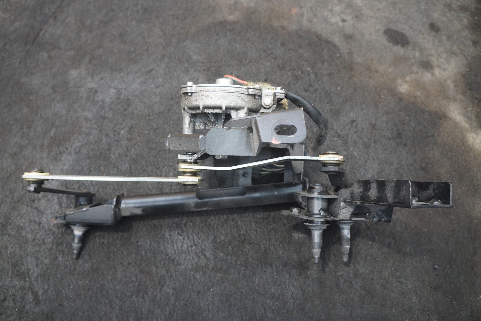 Front Windshield Wiper Motor Linkage 401955023 OEM Lamborghini Gallardo 2008