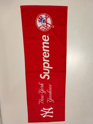 Supreme New York Yankees Hand Towel Red