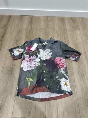NWT Soulland Men s Medium Orson Floral Vacation Short Sleeve Button Up Top