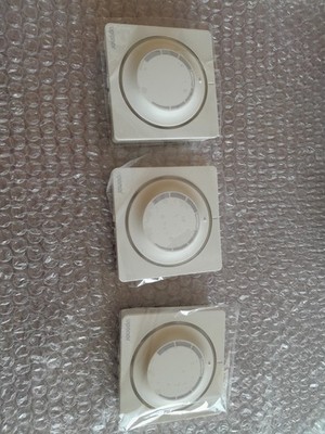 3 Stück Uponor 1071682 Smatrix Base Thermostat T-145 Bus POD. Open box 