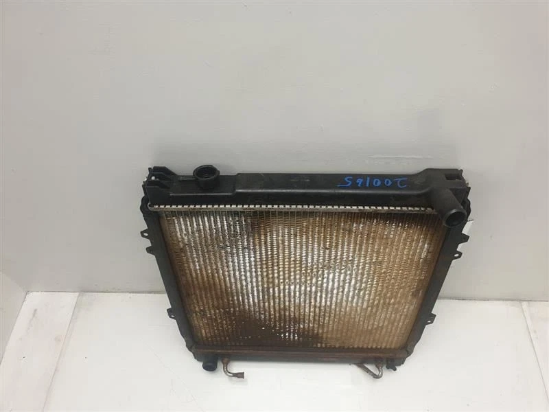 Радиатор 6 цилиндров подходит для 90-91 4 RUNNER 16400-65041 - Изображение 2 из 4