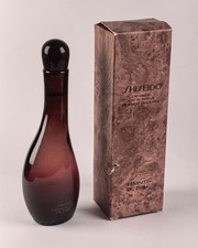 Féminité du Bois Eau Timide Shiseido perfume - a fragrance for