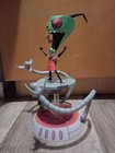 Invader Zim Gallery PVC Diorama Statue  Diamond Select Toys 2021 Gir Triumphant — photo 3