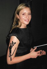 Julia Jentsch autograph signed 13x18 cm picture