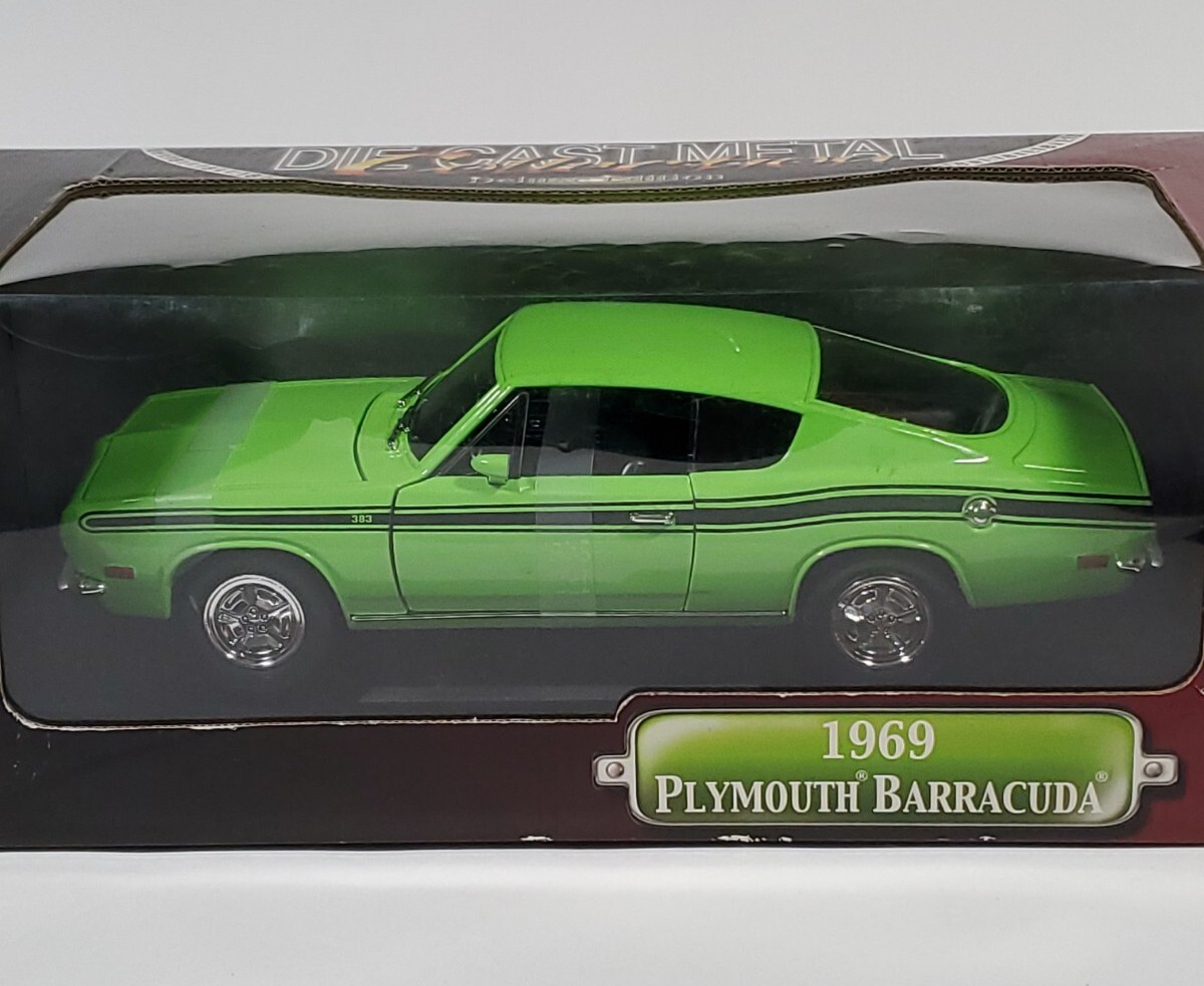 ROAD SIGNATURE 1:18 1969 PLYMOUTH BARRACUDA Lime Green