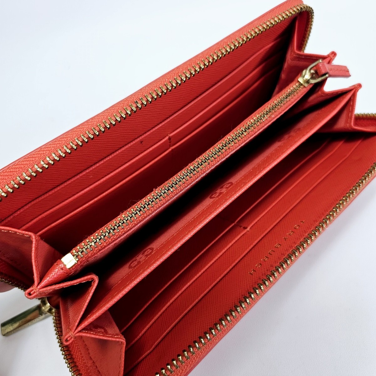 Tory Burch Robinson Continental Leather Wallet 長財布 196133 Tory Burch Robinson Women's Orange Saffiano Leather