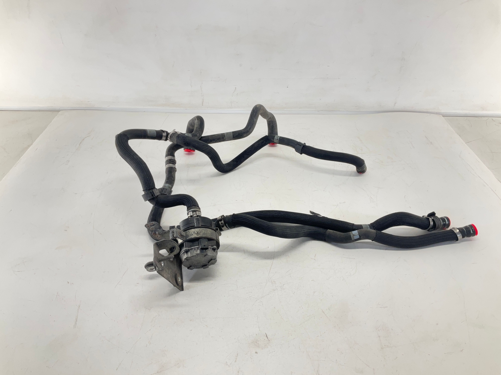 14-20 MASERATI Ghibli Secondary Auxiliary Electric Water Pump W/ Lines