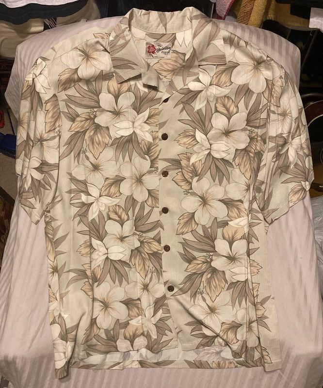 The Hawaiian Originals Hilo Hattie Floral Shirt