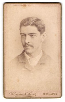 Fotografie Debenham & Smith, Southampton, Sussex Place 1, Portrait eines jungen 