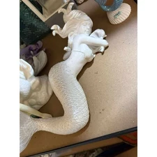 LAYING MERMAID wavy hair