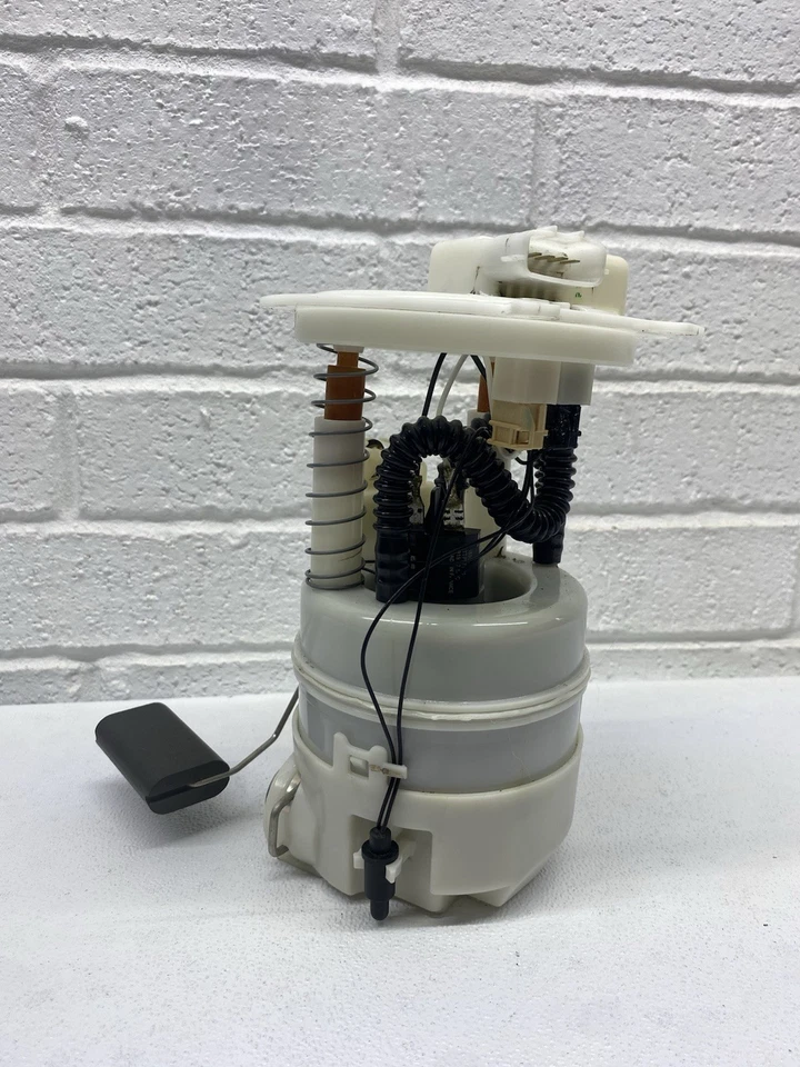 Bomba de tanque de combustible de gasolina original Nissan Sentra 2013-2019 OEM 17040-3SG0E envío gratuito Foto 2 de 4