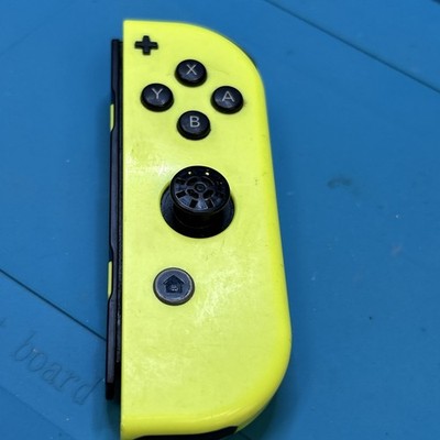 Nintendo Switch Joy Con Yellow RIGHT Controler JoyCon Original OEM Joy-Con