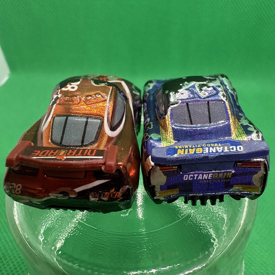 Cars Mini Tim Treadless Silver 28 And Bobby Swerve Metallic 19 - 2017 2pk - Image 4 of 4