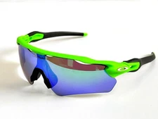 Oakley Radar EV Patn OO9208 Sunglasses Green Frame Black Foot Green Polarization
