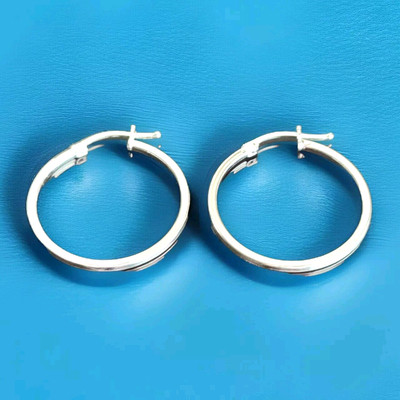 Erick's Sterling Silver 1 1/8 in. wide Hoop Earrings Taxco.925