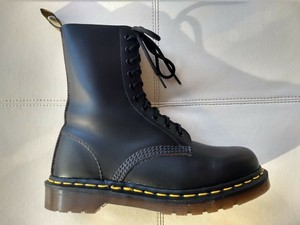 doc martens 1490 vintage