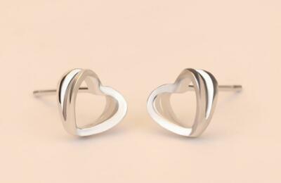 Lovely Adorable Tiny Love Heart Silver Earrings Stud