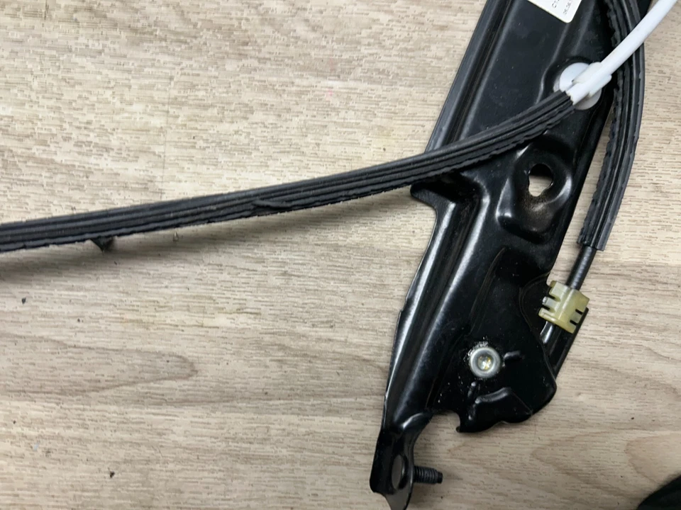 宝马 428I 430I 440I 430I GRAN COUPE 后方右乘客车窗调节器电机 — 第 4/4 张图片