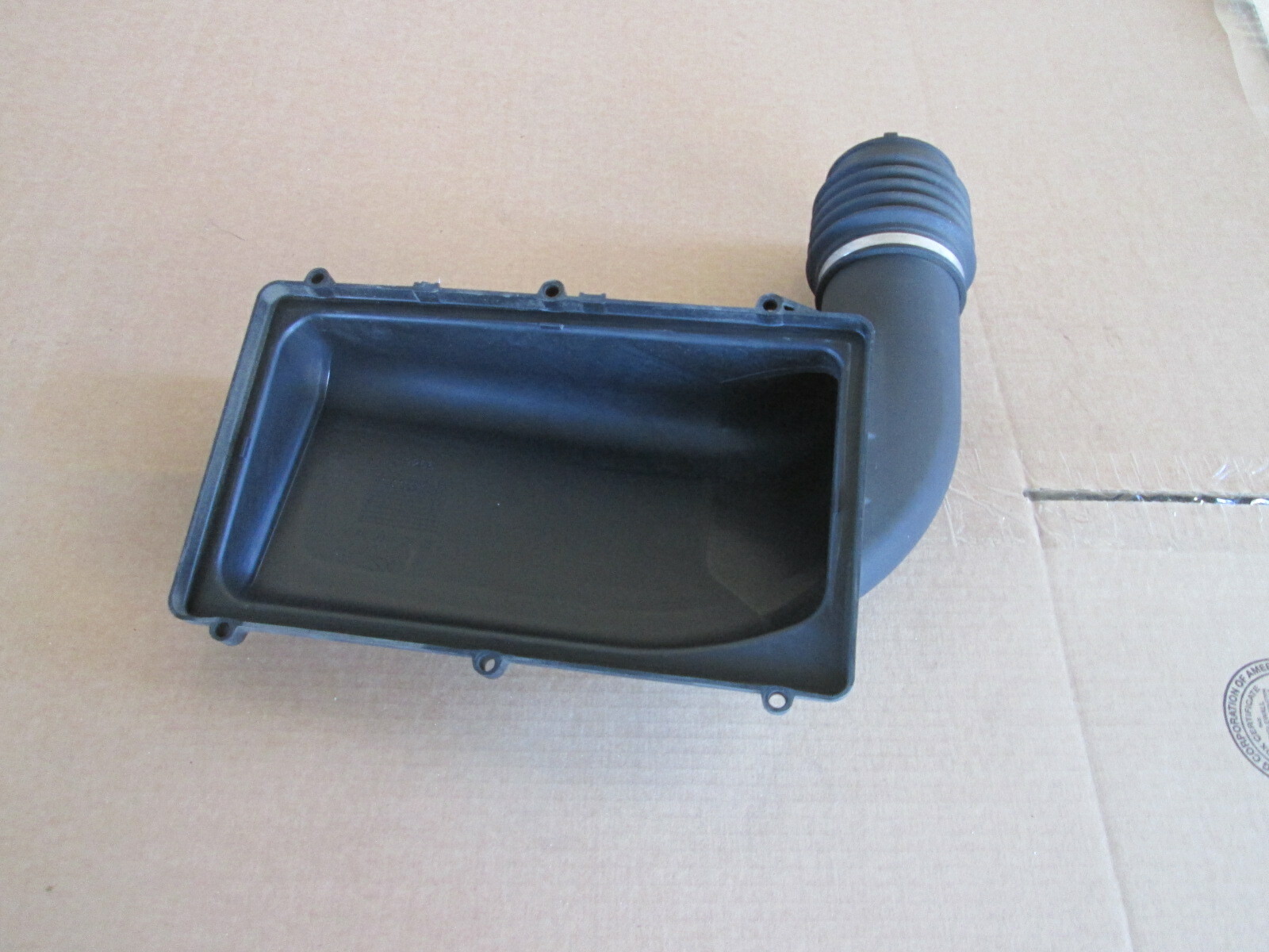 Ferrari California - LH Air Intake - Air Filter / Cleaner Box # 239974