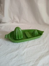 Vintage 1970 Plastic Green Lemon Lime Juicer Zester Hutzler Item no 55 